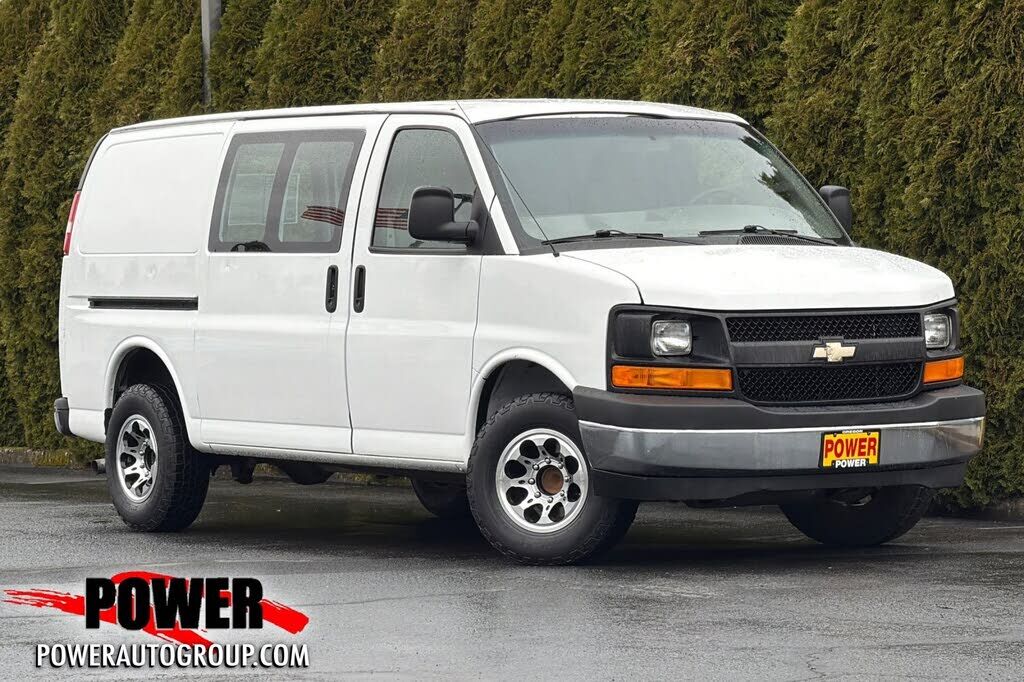 2017 CHEVROLET Express