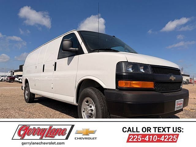 2024 CHEVROLET Express