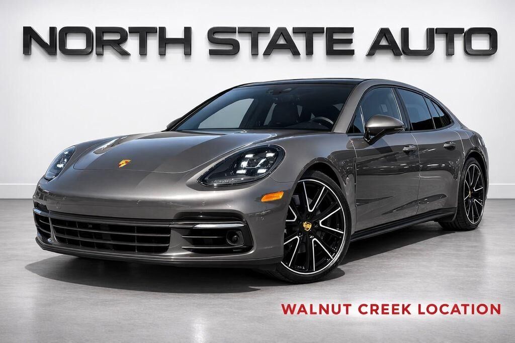 2018 PORSCHE Panamera
