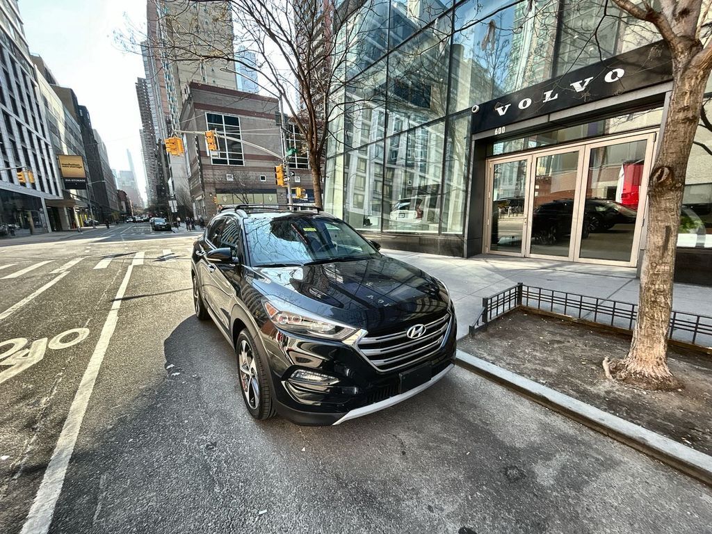 2017 HYUNDAI Tucson