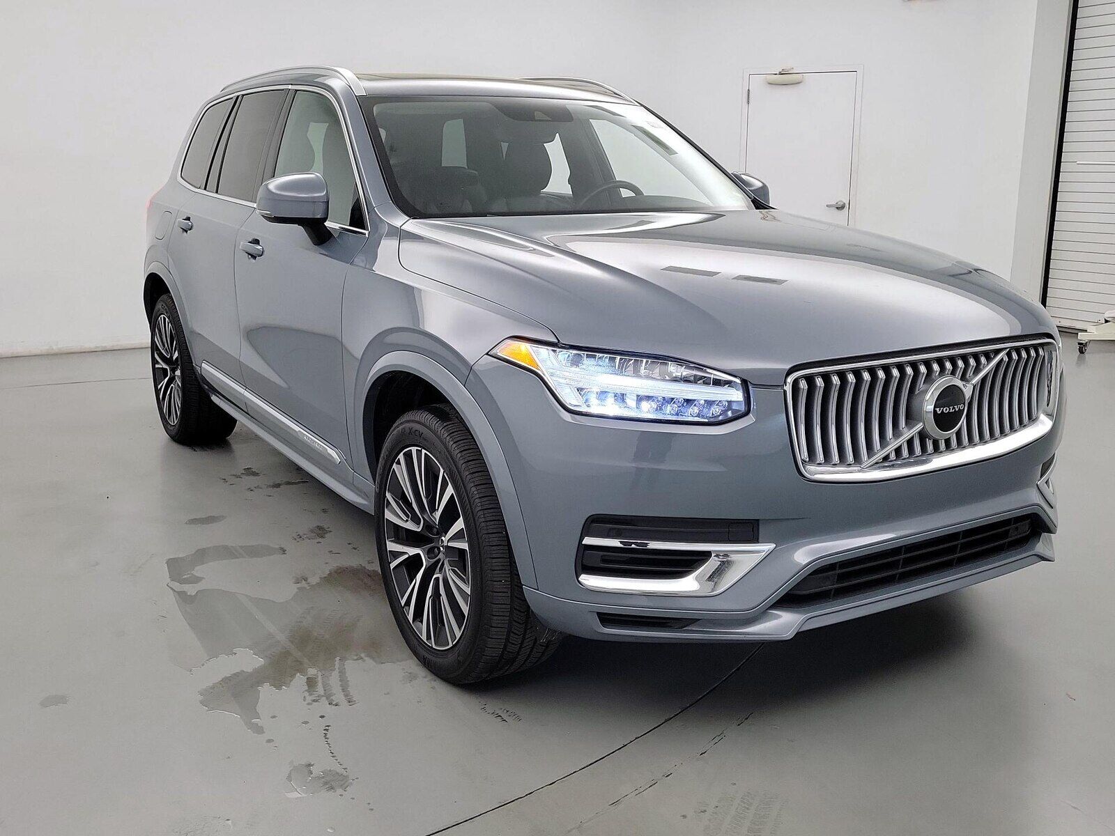 2022 VOLVO XC90