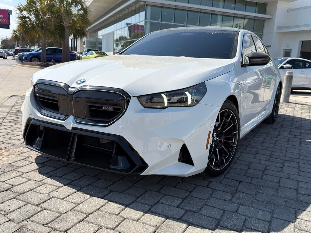 2025 BMW M5