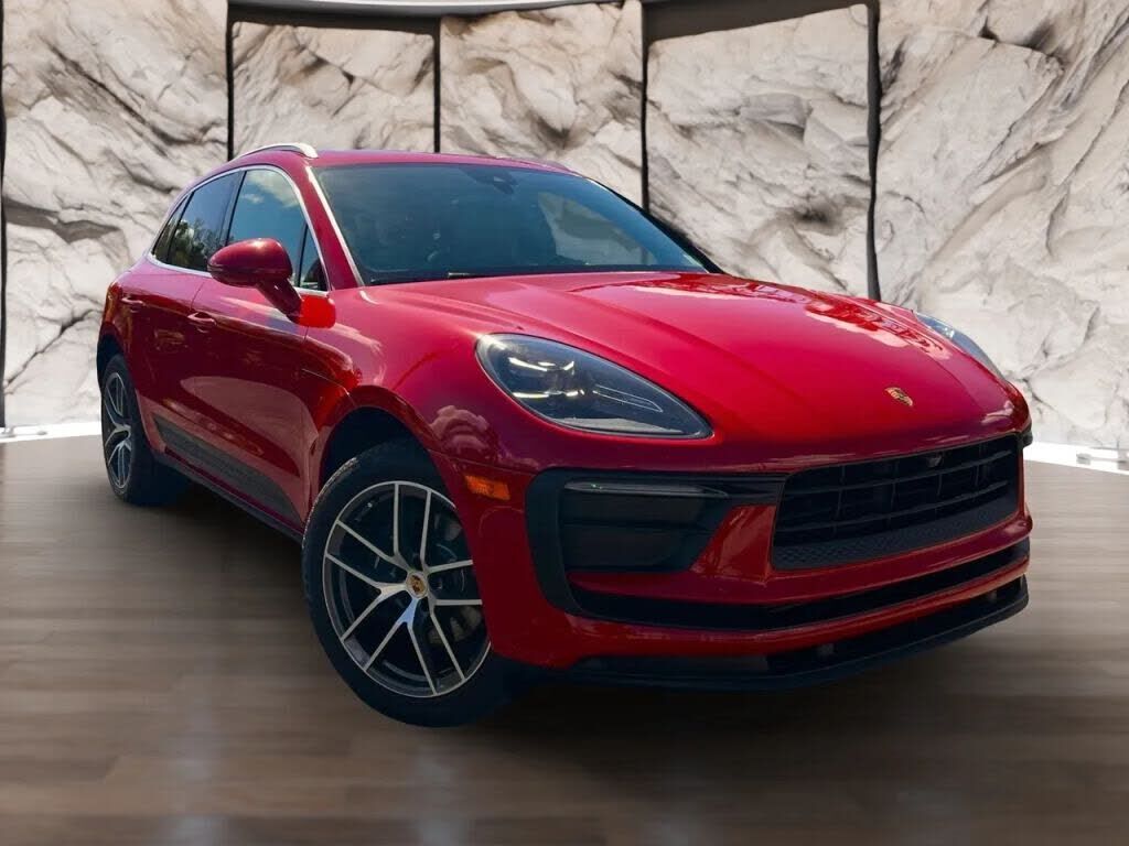 2022 PORSCHE Macan