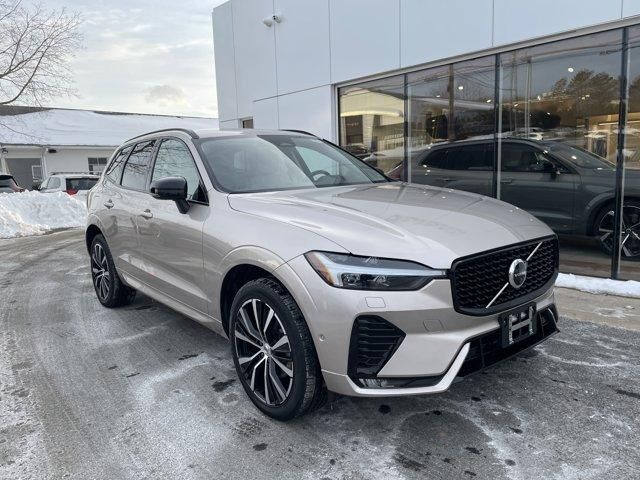 2025 VOLVO XC60