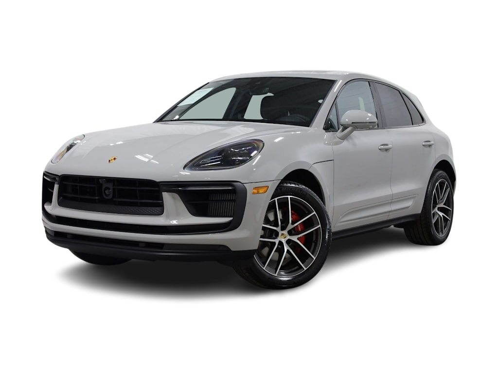 2026 PORSCHE Macan