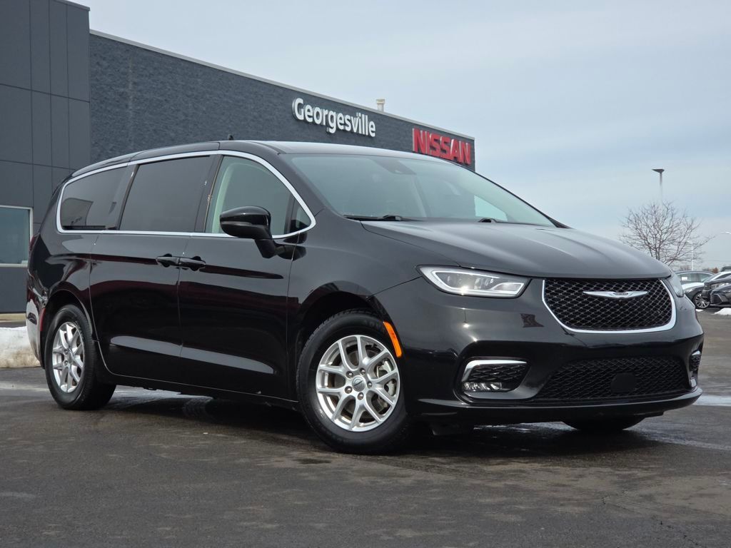 2023 CHRYSLER Pacifica