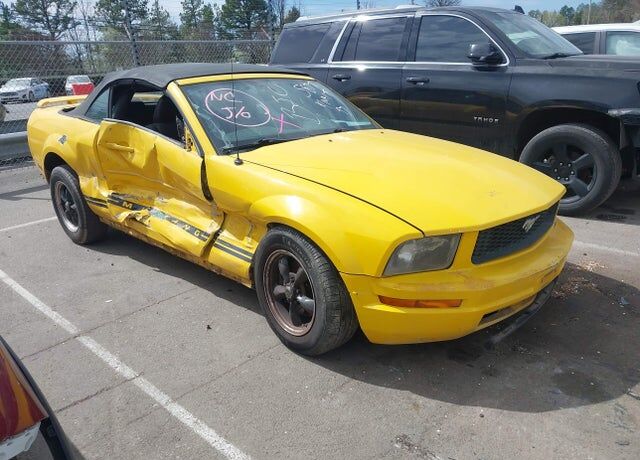 2005 FORD Mustang