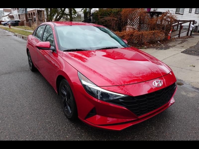 2022 HYUNDAI Elantra