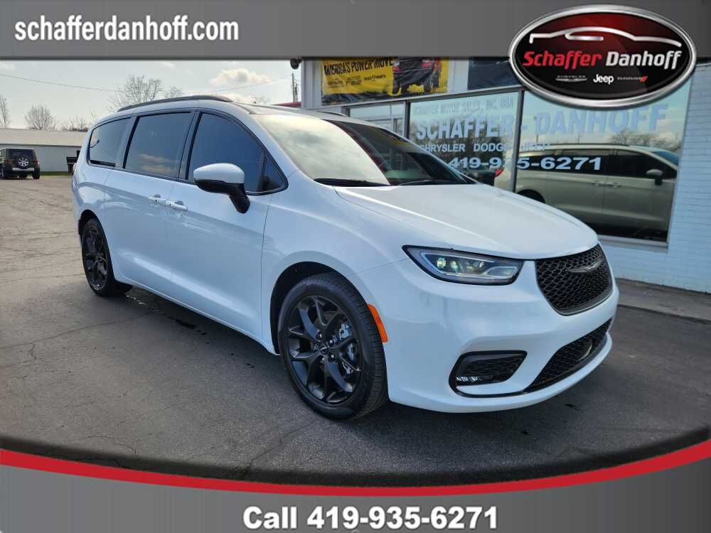 2023 CHRYSLER Pacifica