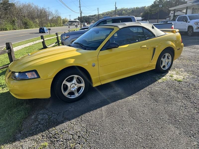 2004 FORD Mustang