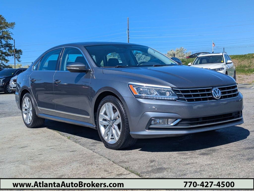 2017 VOLKSWAGEN Passat