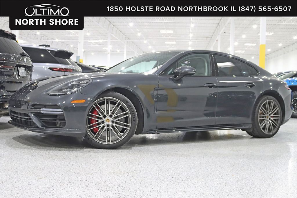 2018 PORSCHE Panamera