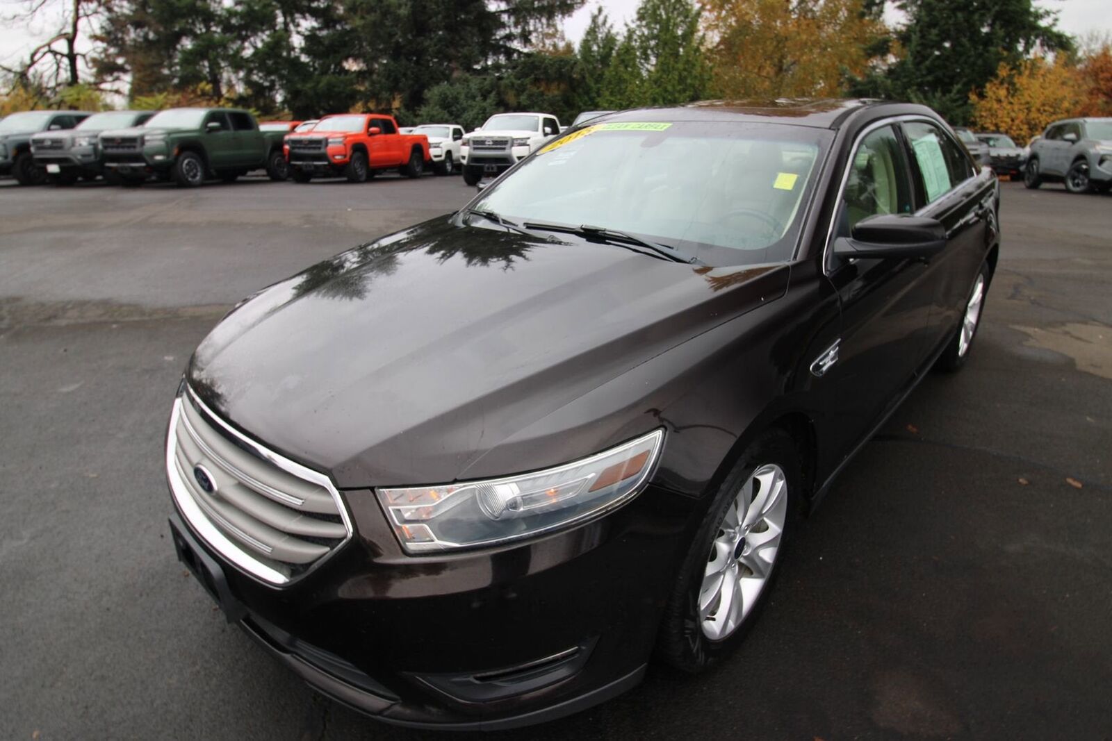 2013 FORD Taurus