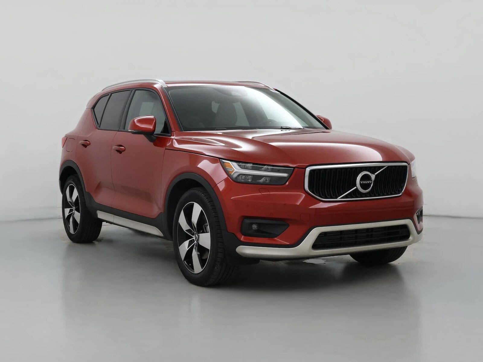 2022 VOLVO XC40