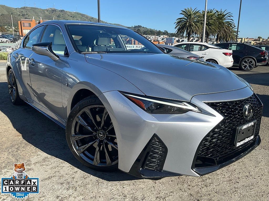 2021 LEXUS IS
