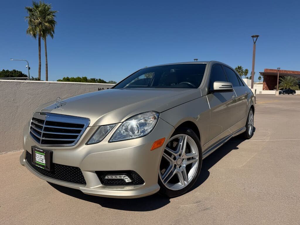 2011 MERCEDES-BENZ E-Class