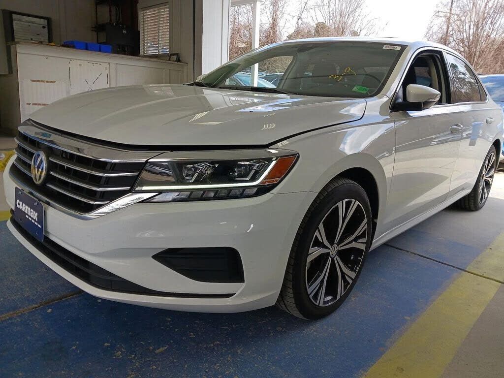 2022 VOLKSWAGEN Passat