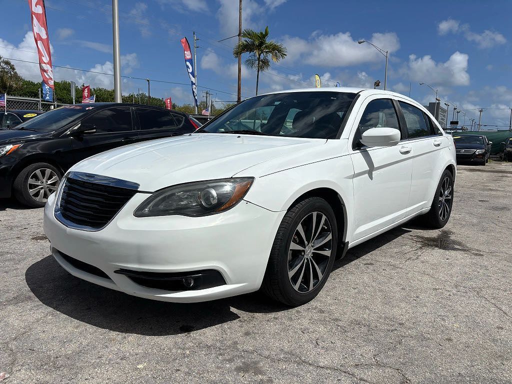2013 Chrysler 200