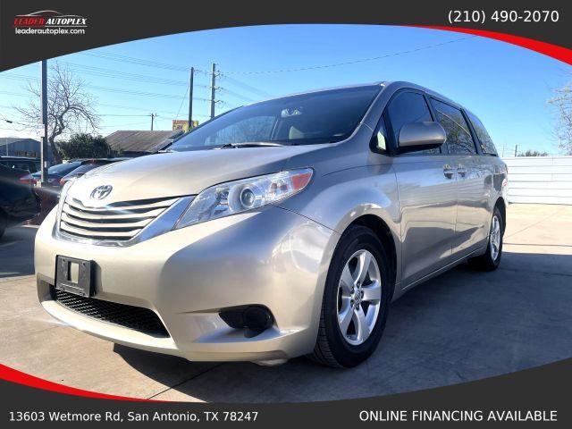 2016 TOYOTA Sienna