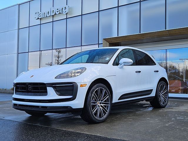 2025 PORSCHE Macan