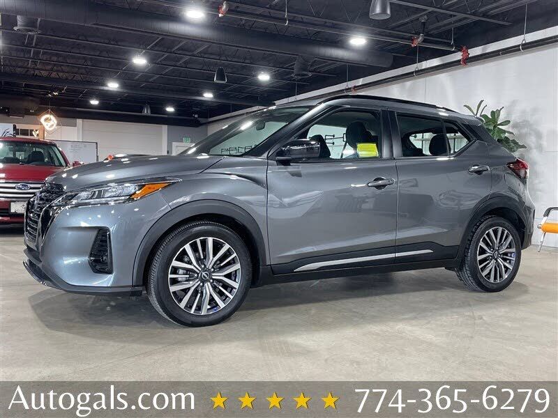 2024 NISSAN Kicks