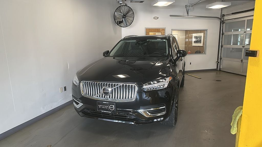 2024 VOLVO XC90