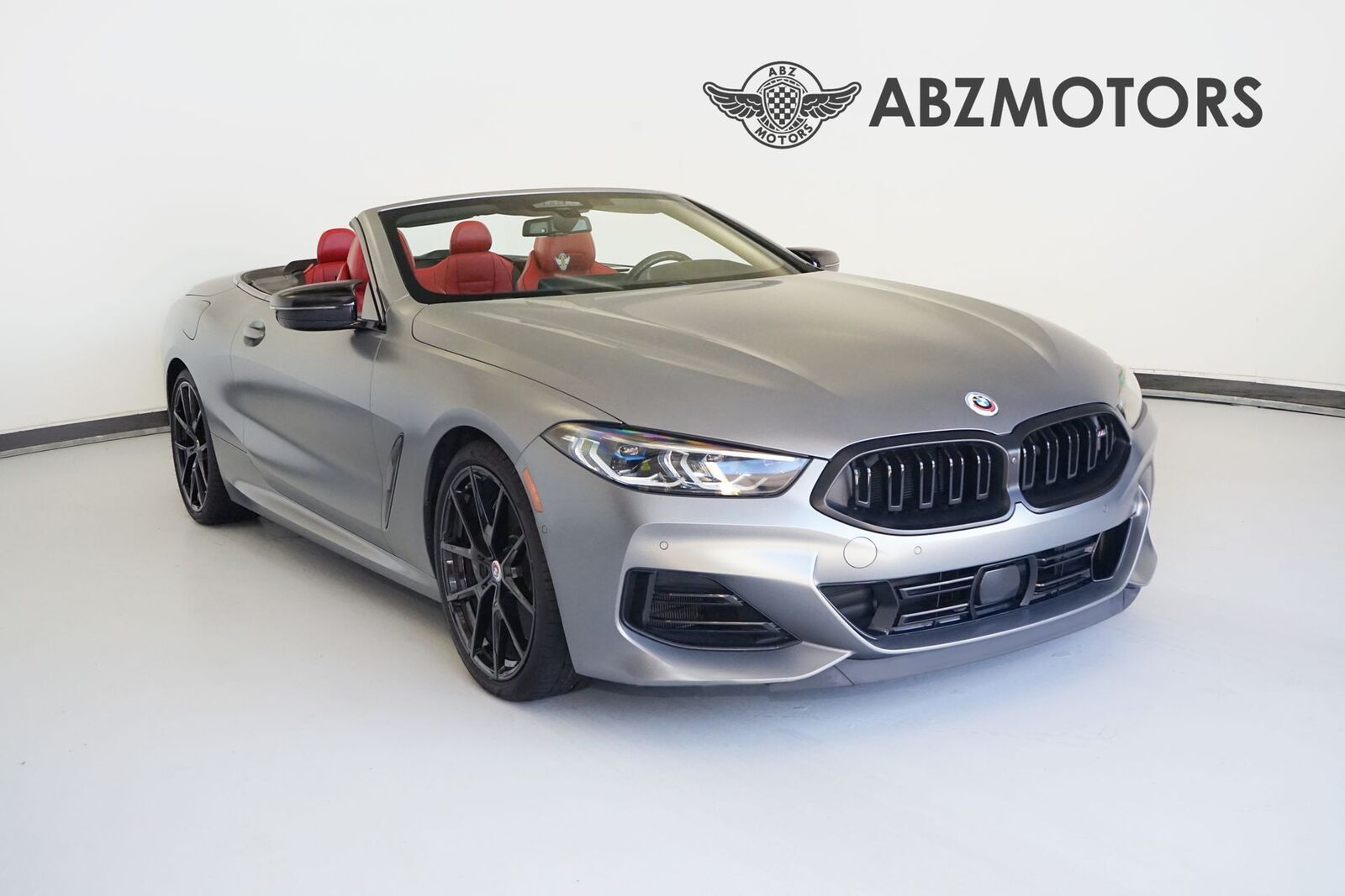 2023 BMW M8