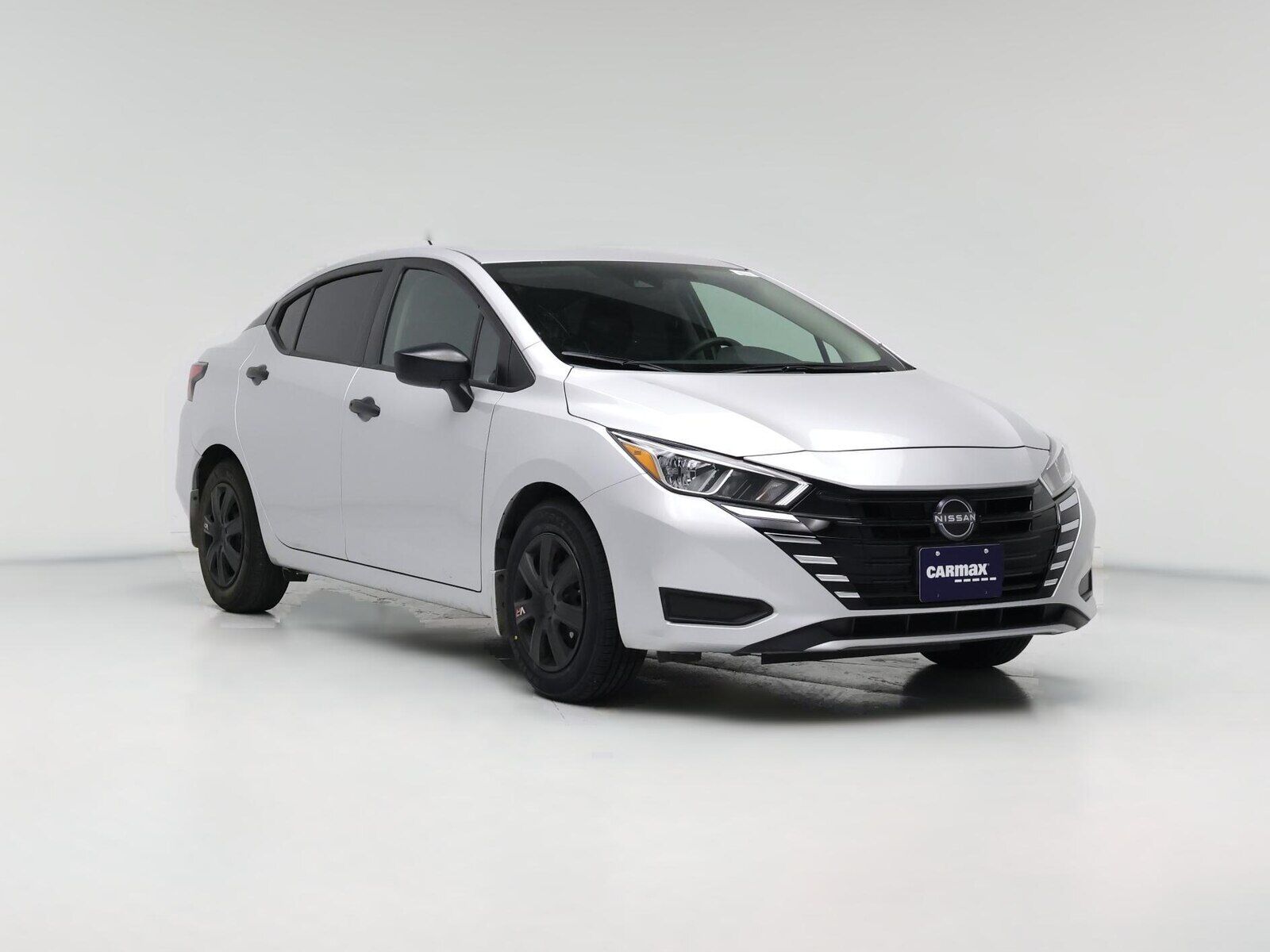 2024 NISSAN Versa