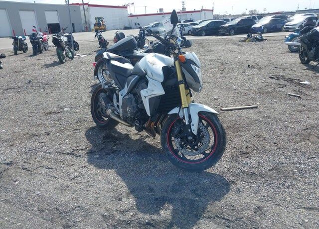 2013 HONDA CB