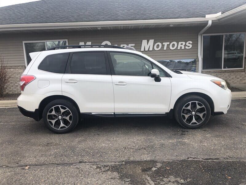 2015 SUBARU Forester