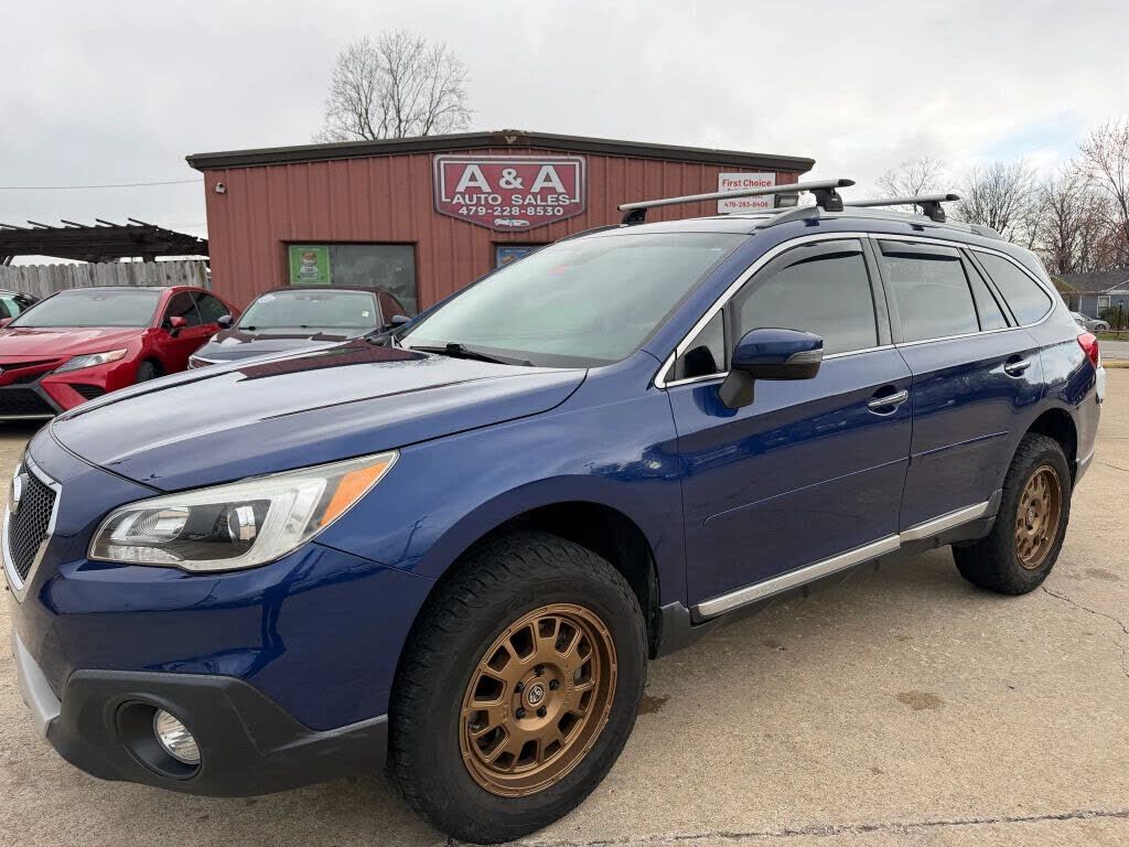 2017 SUBARU Outback