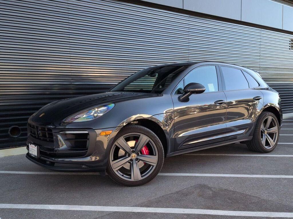 2023 PORSCHE Macan