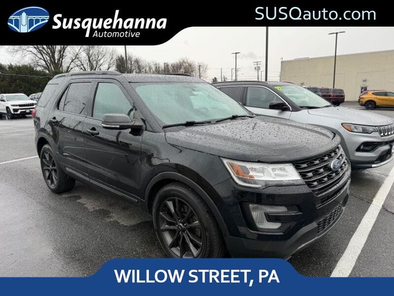 2017 FORD Explorer