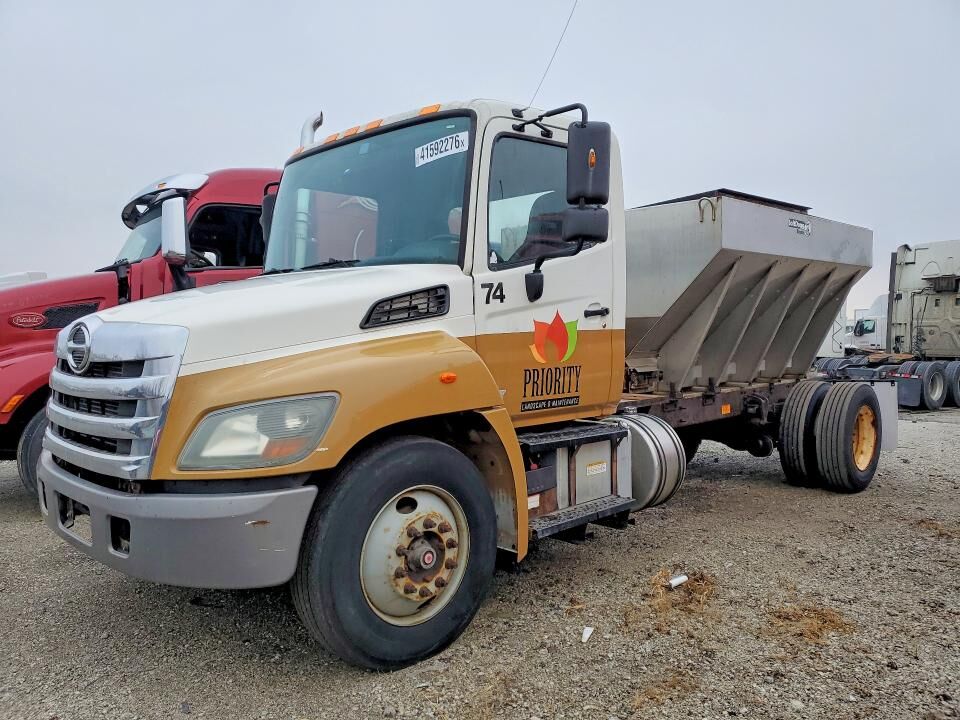 2014 HINO Conventional Type Truck
