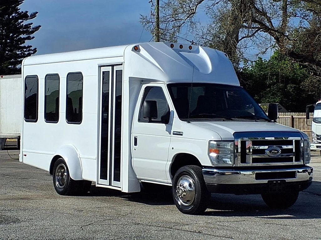 2016 FORD E-350