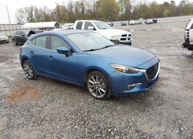 2018 MAZDA Mazda3
