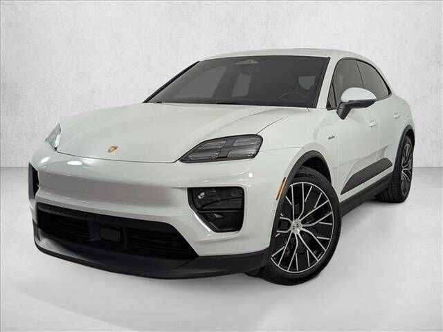 2025 PORSCHE Macan