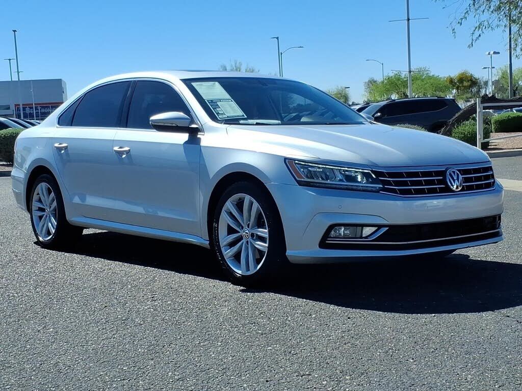 2018 VOLKSWAGEN Passat