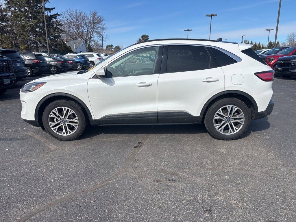 2021 FORD Escape