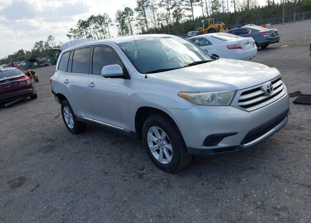 2011 TOYOTA Highlander