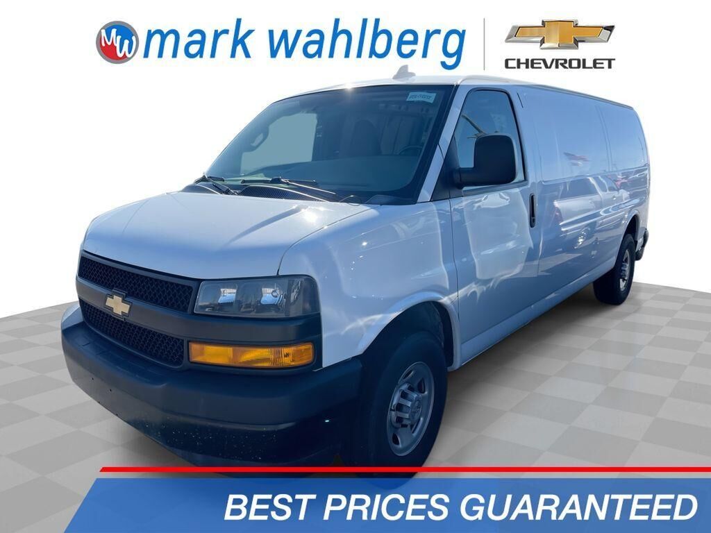 2022 CHEVROLET Express