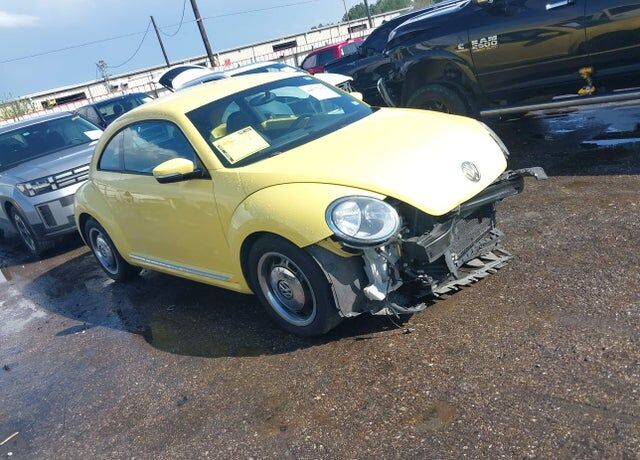 2013 VOLKSWAGEN Beetle