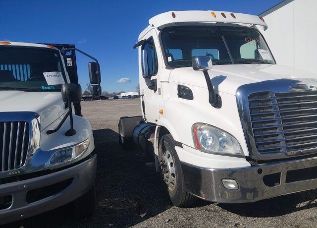 2012 FREIGHTLINER Cascadia
