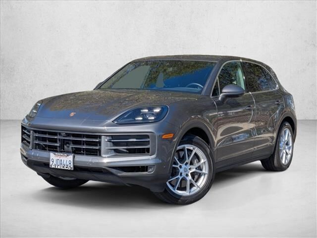2024 PORSCHE Cayenne