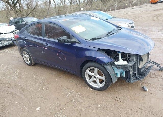 2011 HYUNDAI Elantra