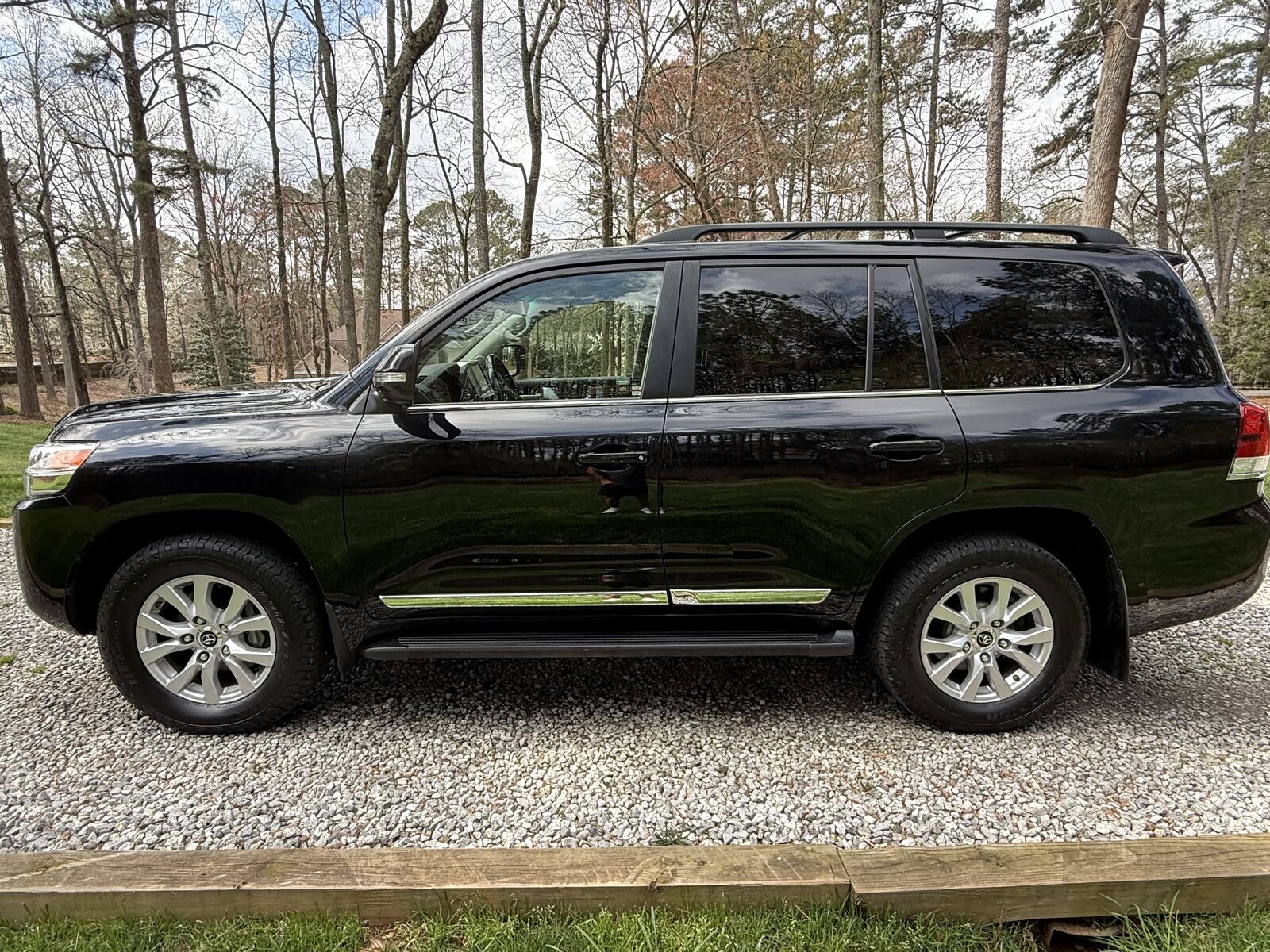 2017 TOYOTA Land Cruiser