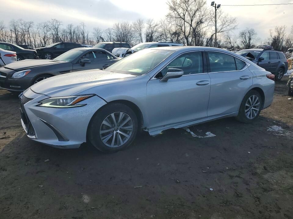 2019 LEXUS ES
