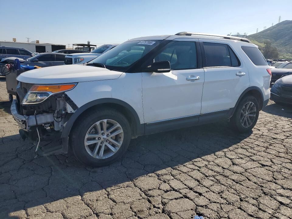 2015 FORD Explorer