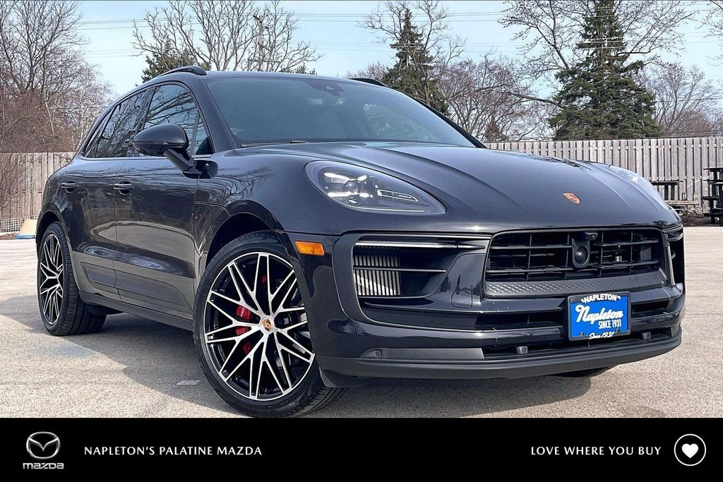 2022 PORSCHE Macan
