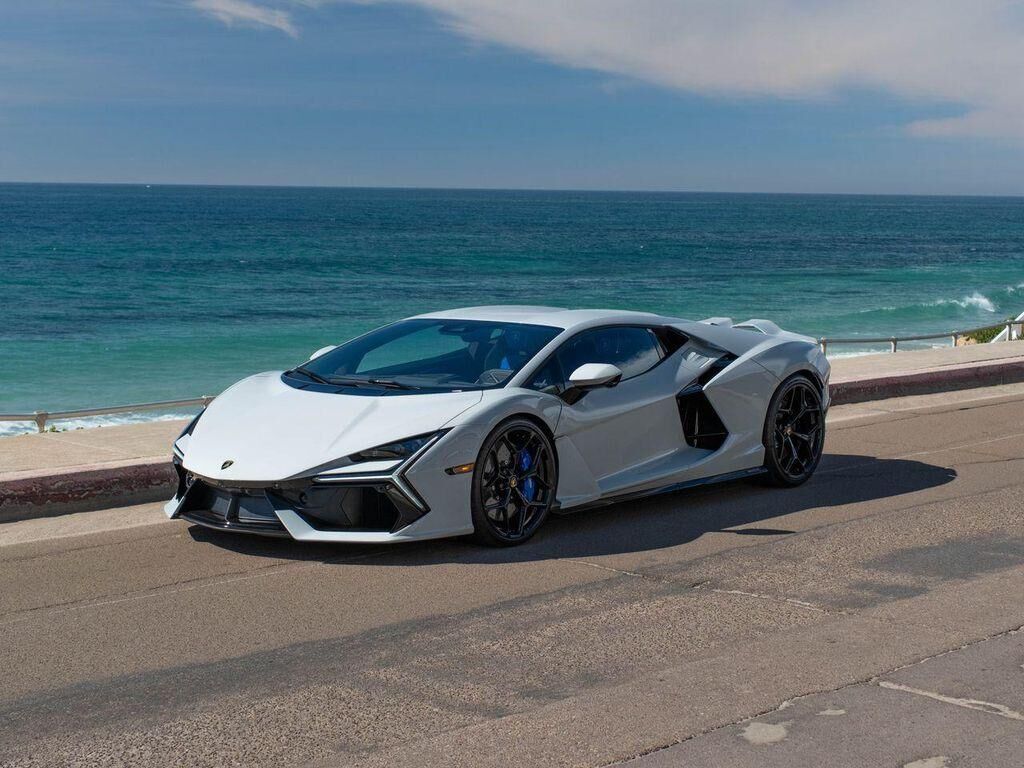 2026 LAMBORGHINI Revuelto